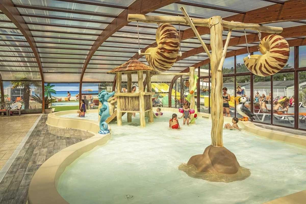 Camping 4 Etoiles - Parc Aquatique - Eei0Fi Saint-Georges-d'Oleron Zewnętrze zdjęcie