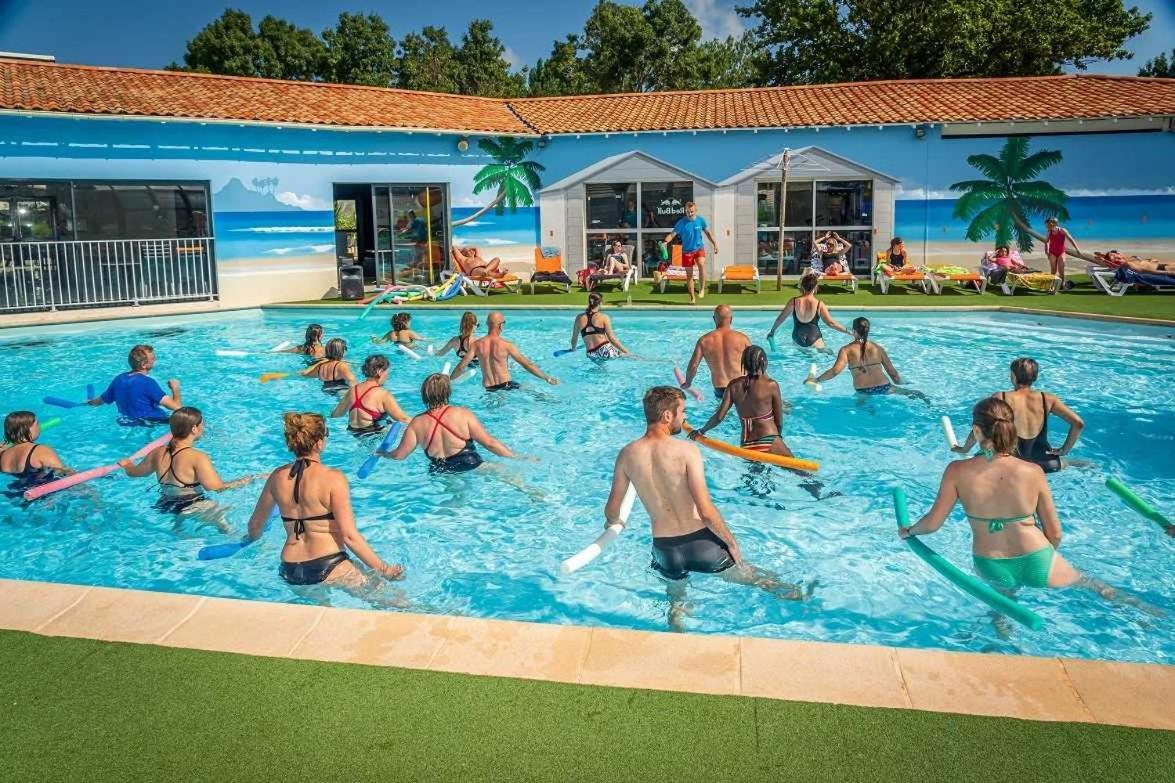 Camping 4 Etoiles - Parc Aquatique - Eei0Fi Saint-Georges-d'Oleron Zewnętrze zdjęcie